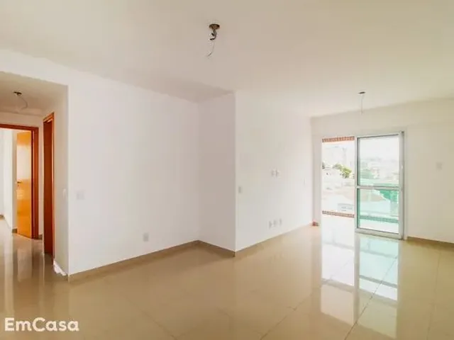 Imagem: O apartamento possui 4 Dormitórios, 2 Banheiros, 2 Vagas