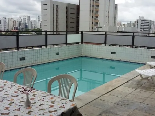 Imagem 5: Vendo Excelente Cobertura com 5 Quartos e Piscina Privativa no Bairro da Madalena/Recife