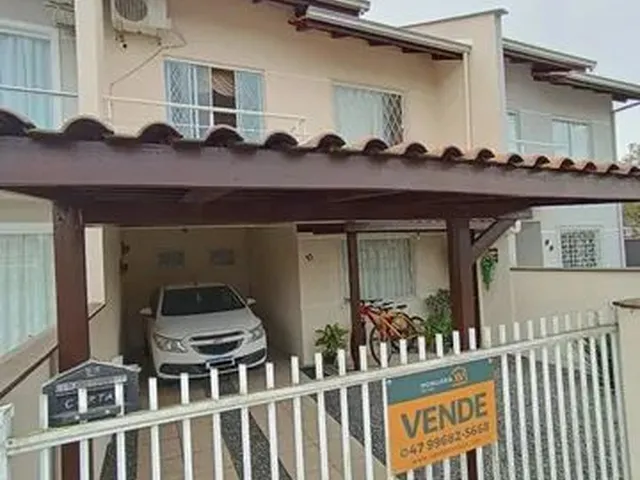 Imagem 1: Sobrado Geminado com 02 Dormitórios e 87M², para Vender no Bairro Vila Nova