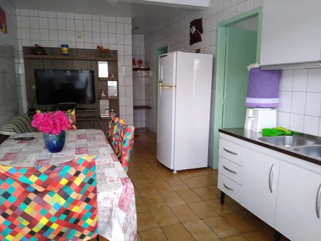 Imagem 2: Casa com 8 Dormitórios À Venda, 120 M² por R$ 1.300.000,00 - Barra da Lagoa