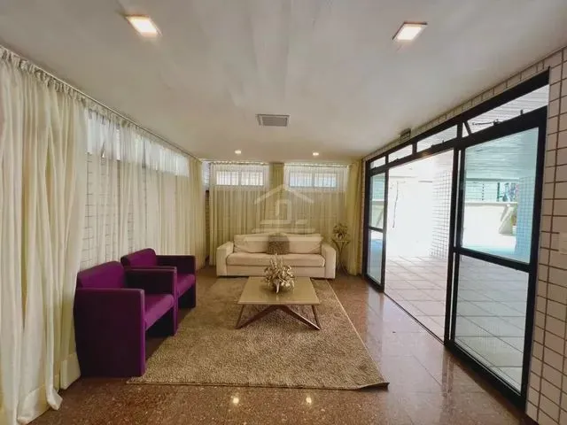 Imagem 8: Apartamento Amplo com Cozinha Planejada, Móveis Fixos e em Uma Localização Super