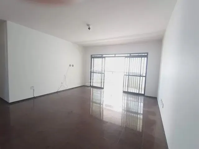 Imagem 15: Apartamento Amplo com Cozinha Planejada, Móveis Fixos e em Uma Localização Super