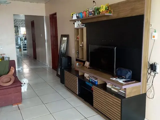Imagem 2: Casa com Piscina no Marabaixo