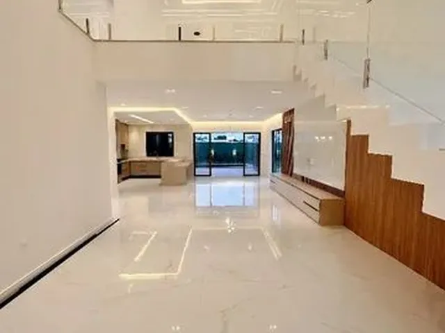 Imagem 3: Casa Duplex com Moveis Fixos na Cidade Alpha Disponível pra Venda