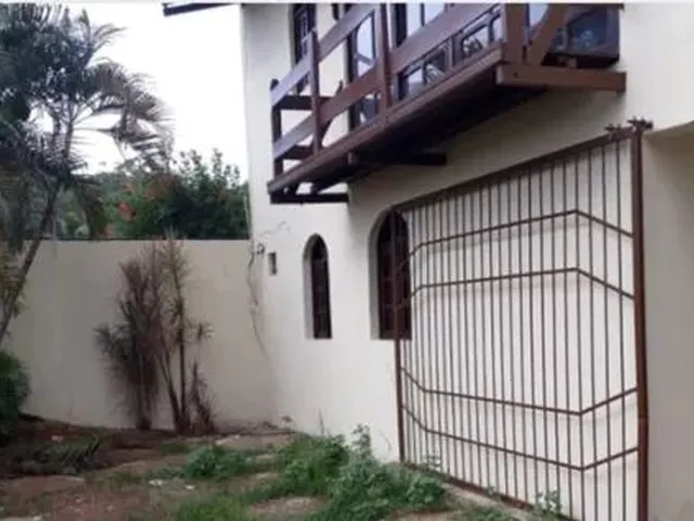 Imagem 6: Casa Duplex em Cidade Satélite - 5/4 Suítes - Piscina