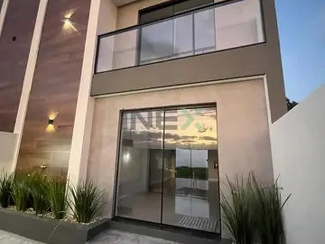 Imagem: Sobrado para Venda com 3 Quartos em Rio