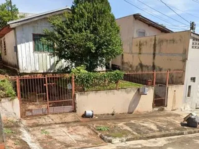 Imagem 2: Terreno com Casa de Madeira - Jd. Tokio