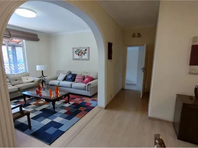 Imagem: Casa com 4 Quartos no Bairro santa Tereza
