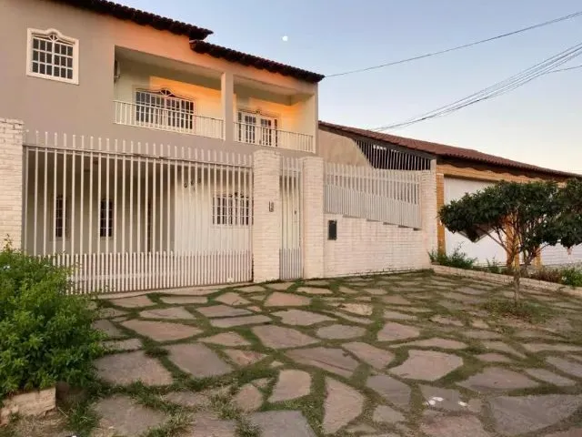 Imagem 1: Vendo Ou Alugo Excelente Casa com 5 Quartos, Qne 32 Taguatinga!