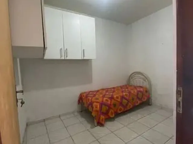 Imagem: Aluga-Se Quarto de Pensionato (Feminino