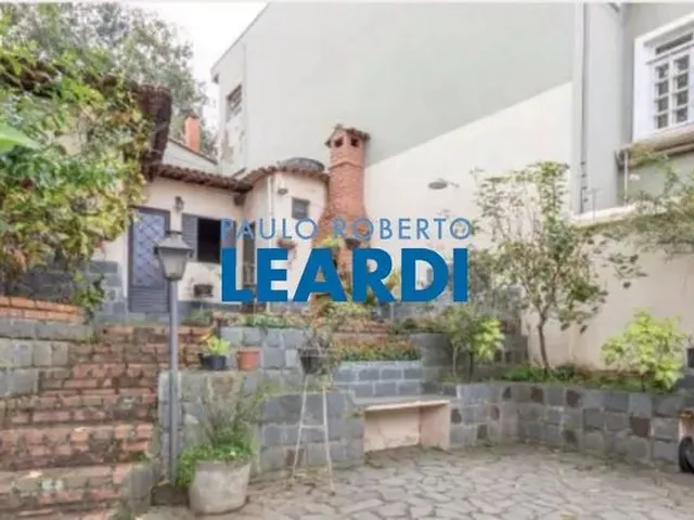 Imagem: Casa Térrea - Centro - Mg