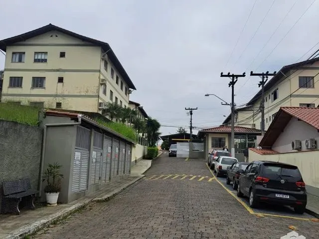 Imagem 1: Apartamento com 3 Quartos em Condomínio com Ótima Área de Lazer!