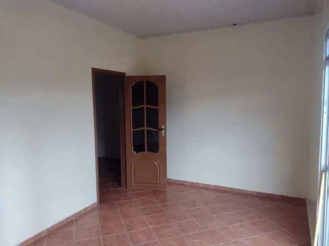 Imagem 7: Excelente Casa 2/4 Sendo 1 Suíte Prox a Av. Duque de Caixias