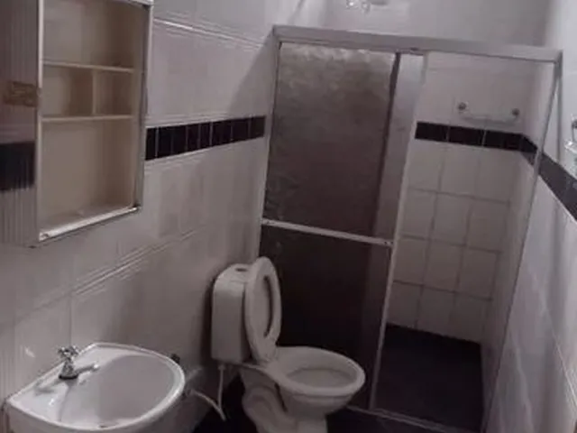 Imagem 8: Excelente Casa 2/4 Sendo 1 Suíte Prox a Av. Duque de Caixias