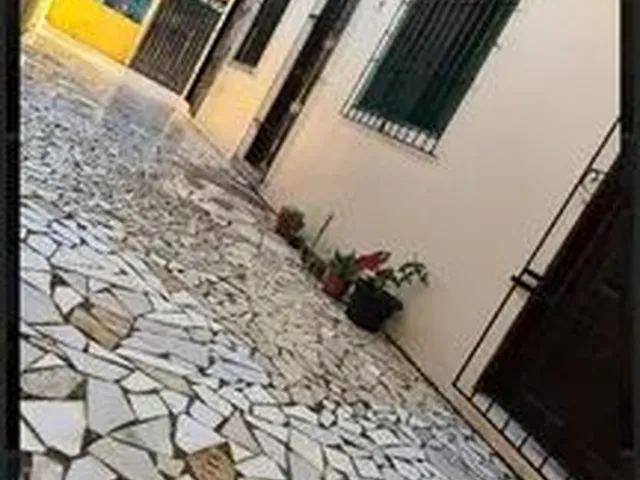 Imagem: A kitnet possui 1 Dormitório, 1 Banheiro, 1 Vaga na
