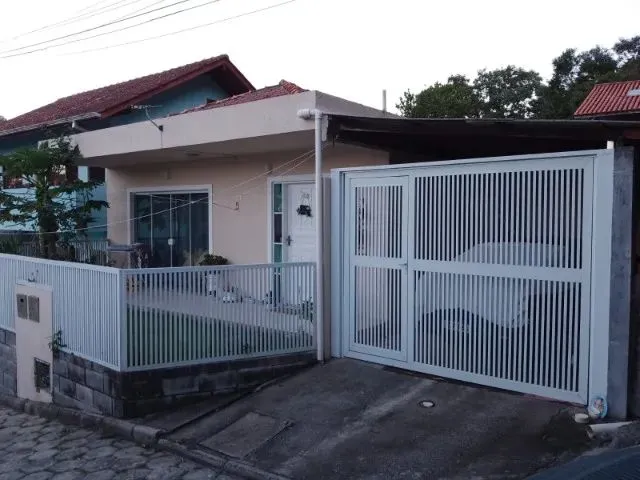 Imagem: Casa em Sambaqui