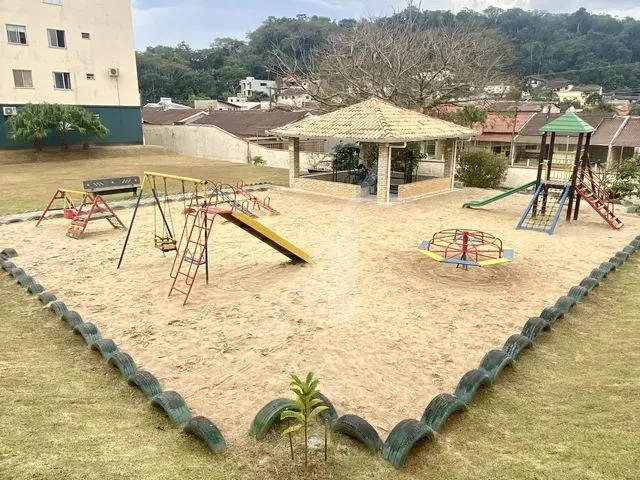 Imagem: O apartamento possui 2 Dormitórios, 1 Banheiro, 1 Vaga na