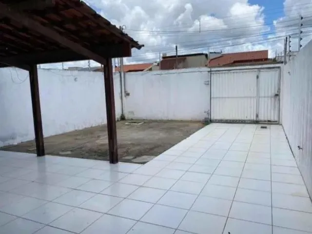 Imagem 5: Aluga-Se. Casa Ampla no Tomba