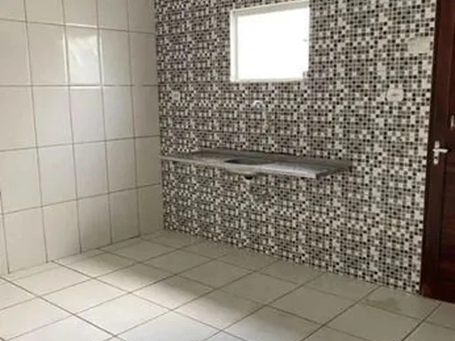Imagem 4: Aluga-Se. Casa Ampla no Tomba
