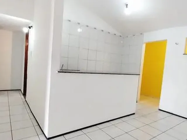 Imagem 9: Casa para Aluguel Possui 100 Metros Quadrados com 2 Quartos em Cidade 2000 - Fortaleza - C