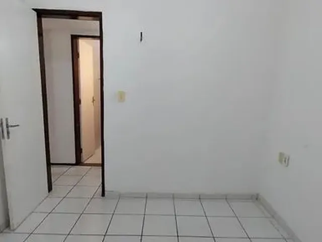 Imagem 7: Casa para Aluguel Possui 100 Metros Quadrados com 2 Quartos em Cidade 2000 - Fortaleza - C