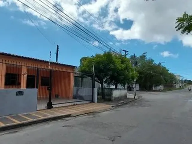 Imagem 13: Casa para Aluguel Possui 100 Metros Quadrados com 2 Quartos em Cidade 2000 - Fortaleza - C