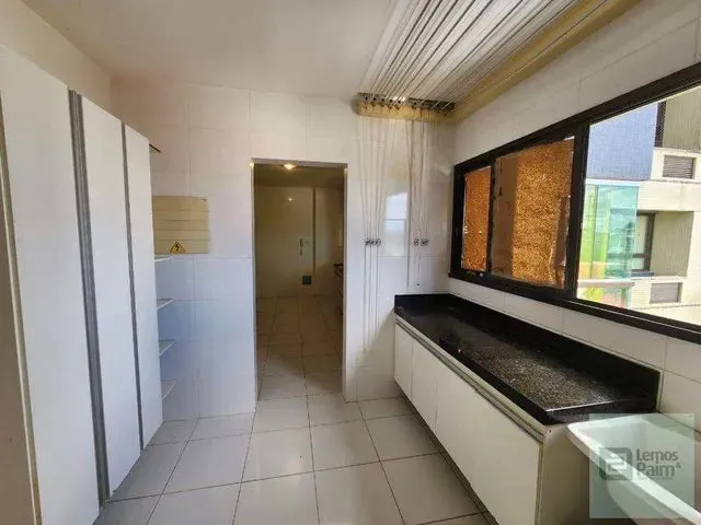Imagem 2: Alugo Apartamento de 3 Quartos com 3 Suítes , Piscina e Elevador no Zildolândia