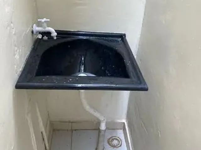 Imagem 3: Não Paga Luz,Água 40 Reais. Casa de 1 Quarto,Já Vem com Split. Perto da Sede do Governo