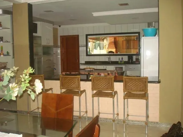 Imagem 3: Casa com 4 Dormitórios À Venda em Serra