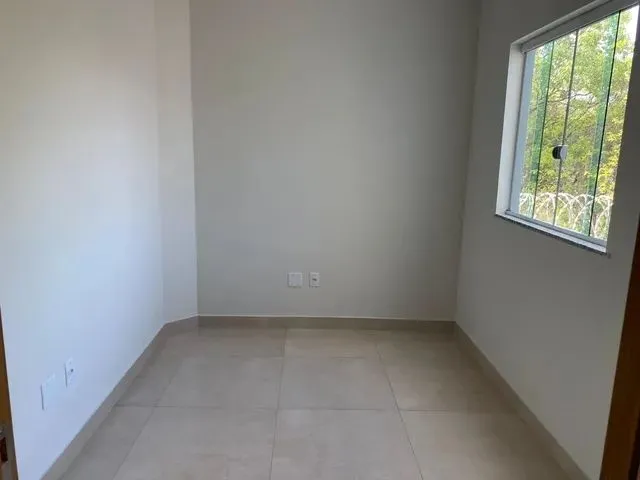 Imagem 6: Casa com 3 Dormitórios À Venda em Contagem