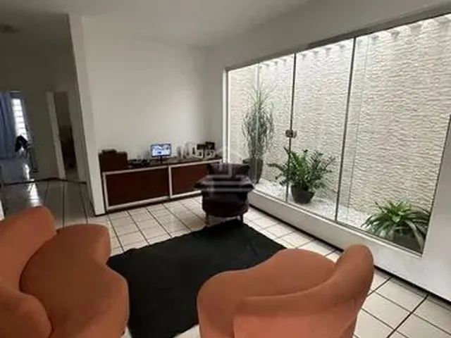Imagem: Casa para Venda Possui 300 Metros Quadrados