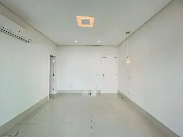 Imagem 8: Bellíssima Casa no Bosque das Palmeiras