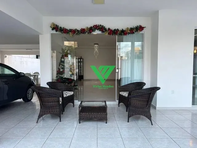 Imagem: Casa com 3 Dormitórios À Venda, 180 M²