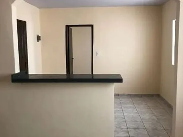 Imagem: Casa de 2 Quartos, Segura e Bem Localizada