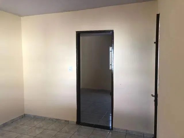 Imagem 5: Casa de 2 Quartos, Segura e Bem Localizada