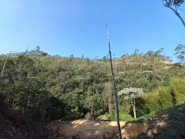 Imagem: Lote / Terreno À Venda em Domingos Martins