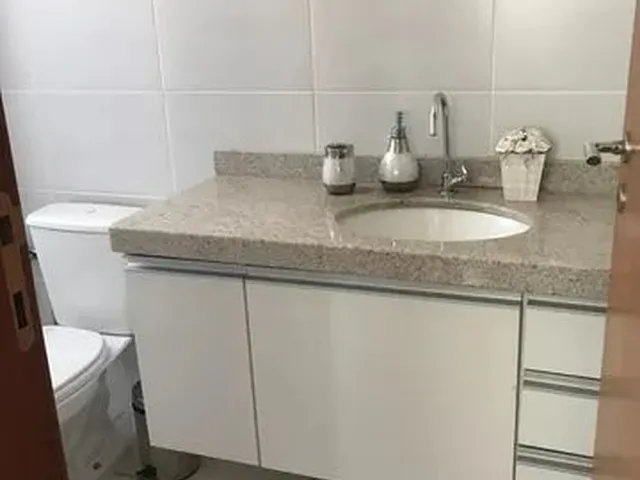 Imagem 2: Apartamento com 2 Dormitórios À Venda em Vitória