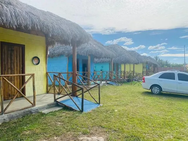 Imagem: Alugo Chalé na Praia do Peito de Moça