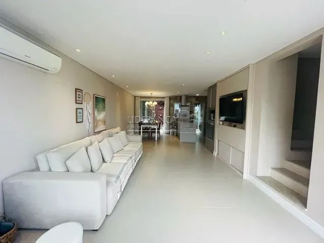 Imagem: Florianópolis - Casa Padrão - Sambaqui