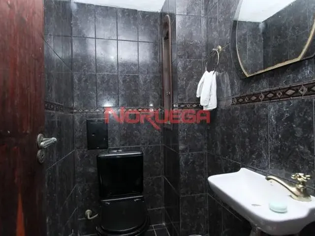Imagem 16: Sobrado com 5 Quartos À Venda por R$ 970000.00, 400.00 M2 - Boa Vista - Curitiba/Pr