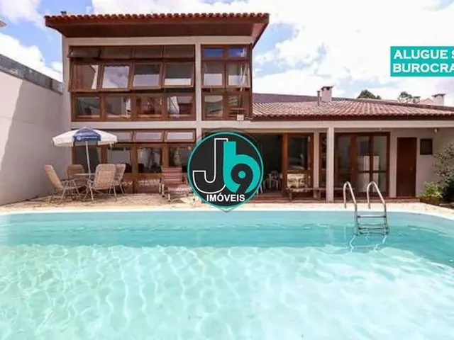 Imagem 2: Casa Alto Padrão Abranches 3 Dormitórios, 1 Suíte Master, Piscina, Semi-Mobiliado