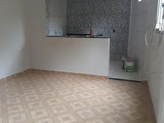 Imagem: Alugo Boa Casa no Final da Ambire Cavalcanti