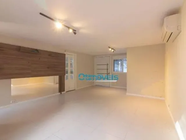 Imagem 11: Casa com 3 Quartos para Alugar, 130 M² por R$ 4.130/Mês - Água Verde - Curitiba/Pr