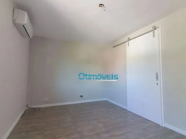 Imagem 4: Casa com 3 Quartos para Alugar, 130 M² por R$ 4.130/Mês - Água Verde - Curitiba/Pr