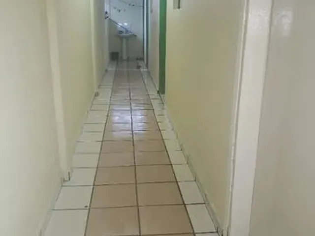 Imagem: Quarto Semimobiliado no Centro, Livre de