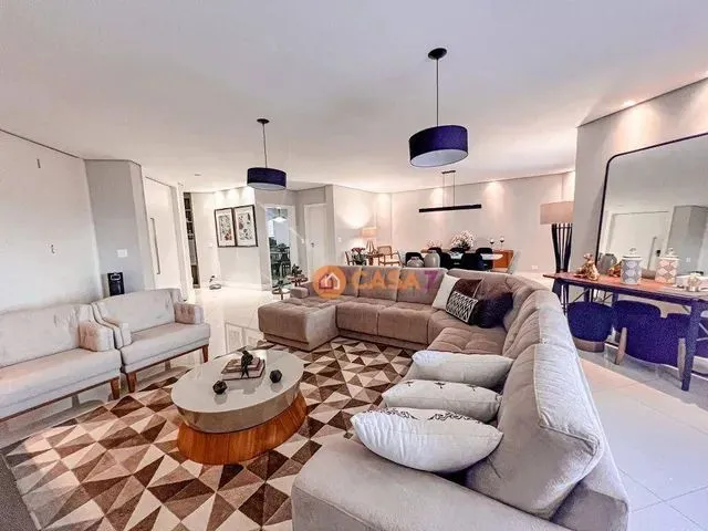 Imagem: Apartamento com 4 Dormitórios À Venda