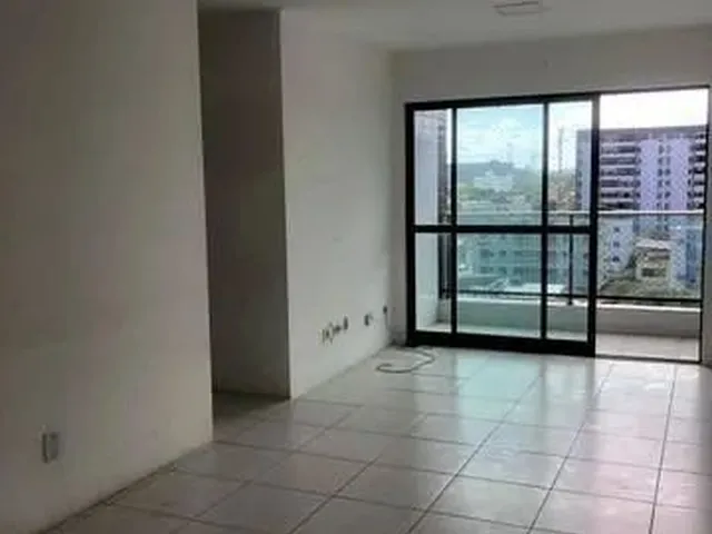 Imagem: O apartamento possui 2 Dormitórios, 1 Suíte, 1 Banheiro,