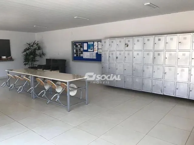 Imagem 3: Excelente Prédio com Lindo Espaço Administrativo e Galpões em Localização Super