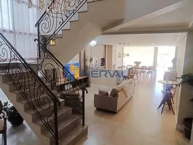 Imagem: Sobrado com 3 Quartos, 351 M², À Venda