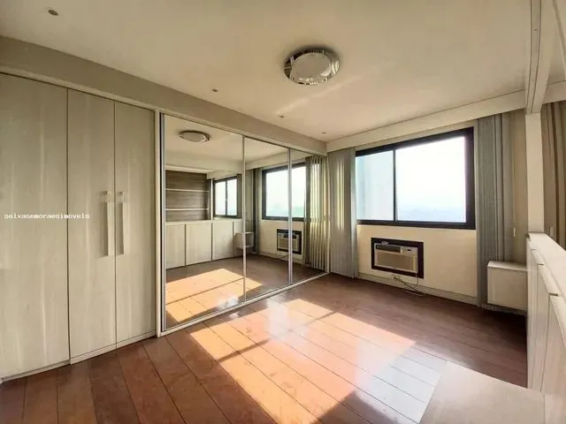 Imagem 3: Cobertura para Venda em Nova Iguaçu, Centro, 4 Dormitórios, 4 Suítes, 5 Banheiros, 3